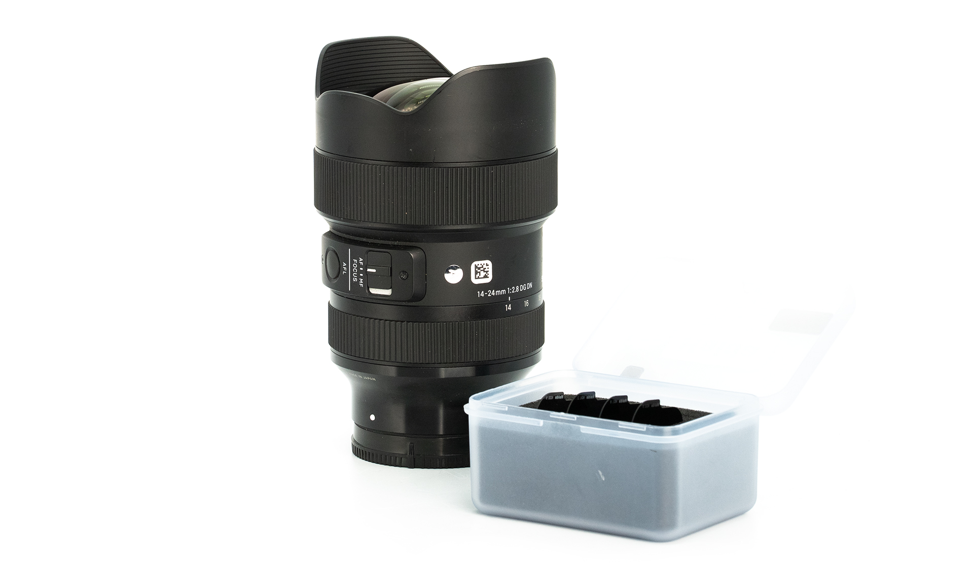 Sigma Art Zoom 14-24mm f2.8 dg Lens displayed on a white background, with E-mount capability.